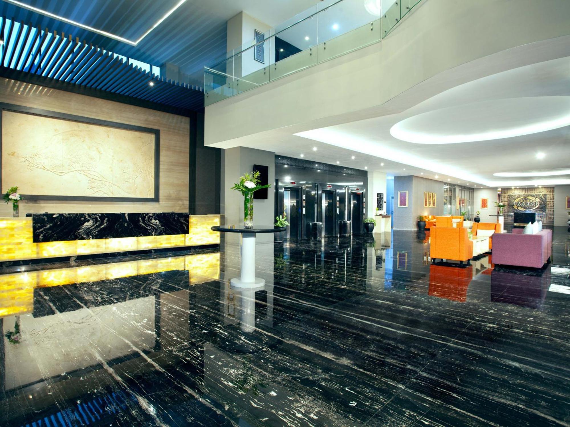 Platinum Hotel & Convention Hall Balikpapan Εξωτερικό φωτογραφία