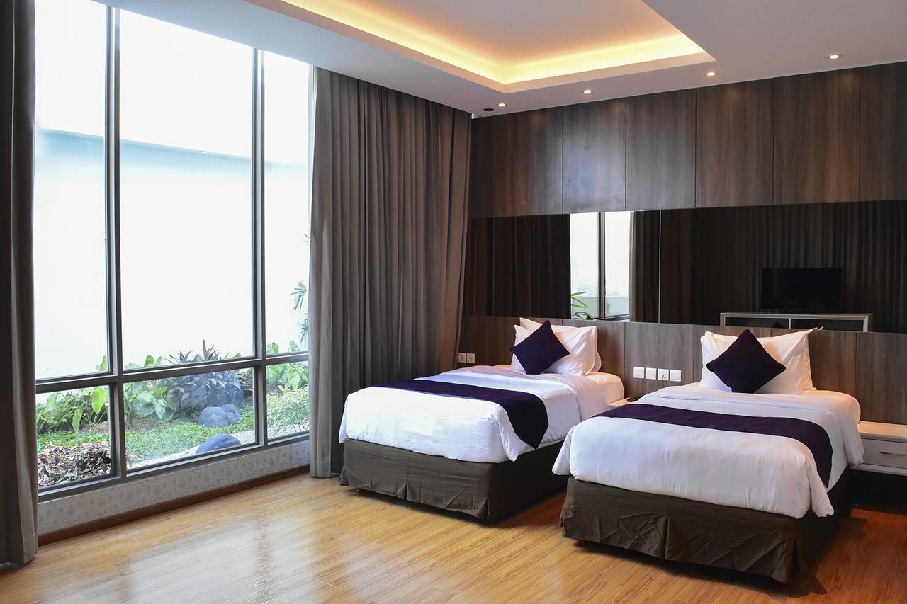 Platinum Hotel & Convention Hall Balikpapan Εξωτερικό φωτογραφία