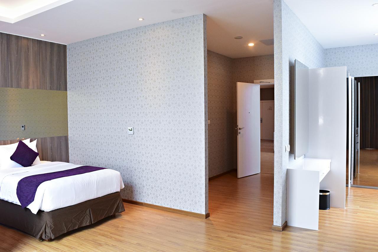 Platinum Hotel & Convention Hall Balikpapan Εξωτερικό φωτογραφία