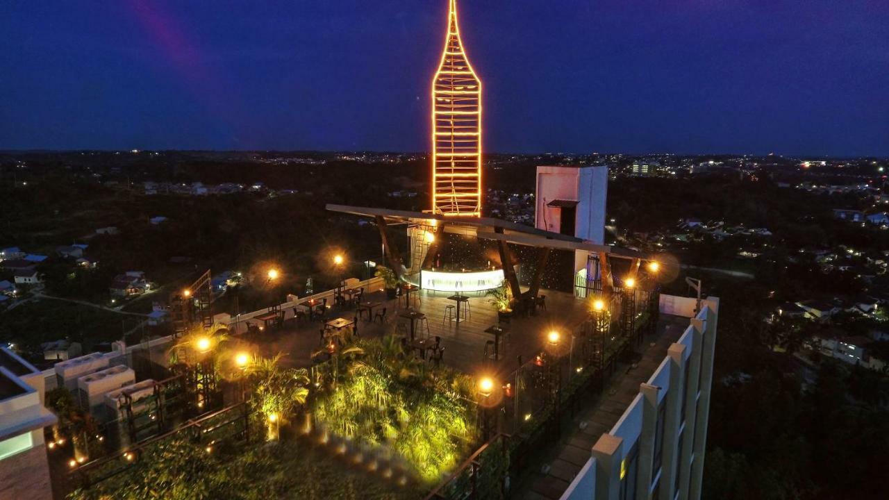 Platinum Hotel & Convention Hall Balikpapan Εξωτερικό φωτογραφία